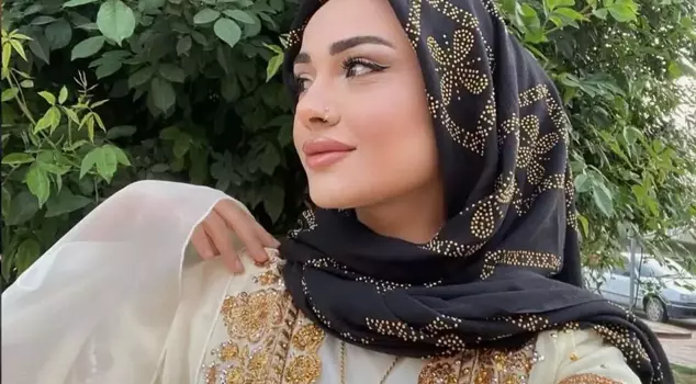 Pınar Cilit shared her hair uncovered after removing her headscarf with a two-sentence note.