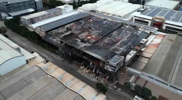 The factory that was engulfed in flames at night in Bursa was captured in aerial footage with the first light of morning.