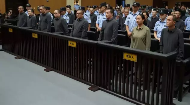 China executed 11 members of a mafia family.