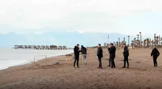 A child's body washed ashore in Izmir.