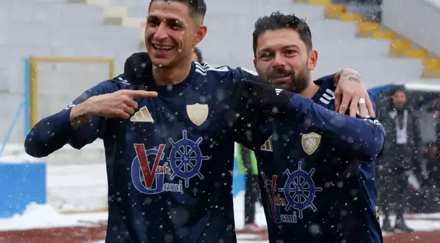 Even the heavy snowfall couldn't prevent the victory! Erzurumspor has set its sights on the Super League.