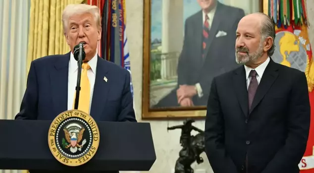 U.S. Secretary of Commerce Lutnick arranged a dinner with Epstein.