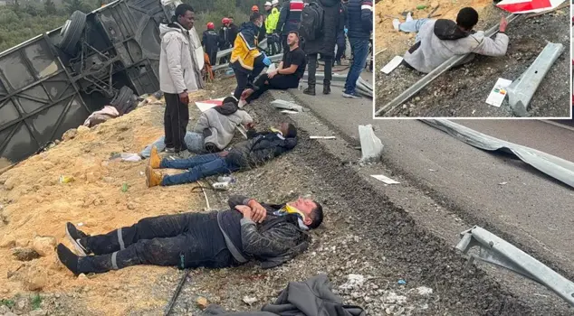 صور أولية من مكان الحادث في الكارثة مثل مذبحة أنطاليا مروعة.