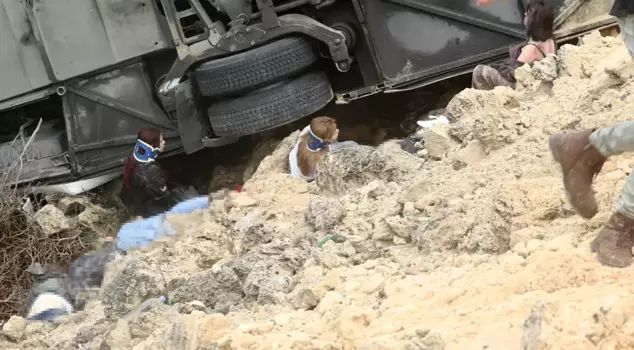 Survivors of the massacre bus recounted those moments: People started to fall, I couldn't hold on.