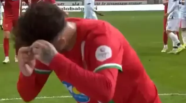 تم إحالة تشكدار أورهان وأمدسبور إلى لجنة الانضباط بسبب احتفالهم بهدف 