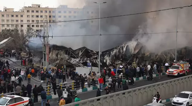 A fire broke out in a bazaar in Tehran: 200 shops turned to ashes.