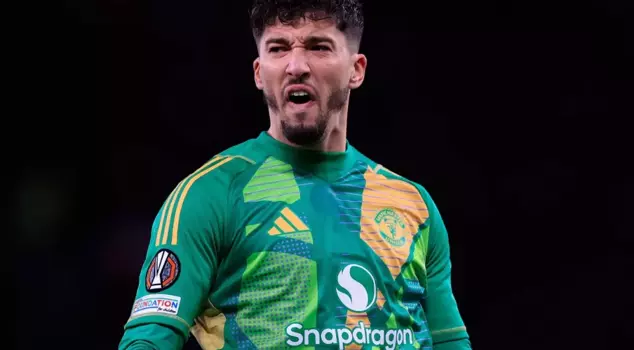 Altay Bayındır is on his way to Beşiktaş.