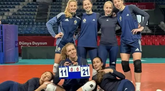 The Kante madness of Fenerbahçe women's volleyball players.