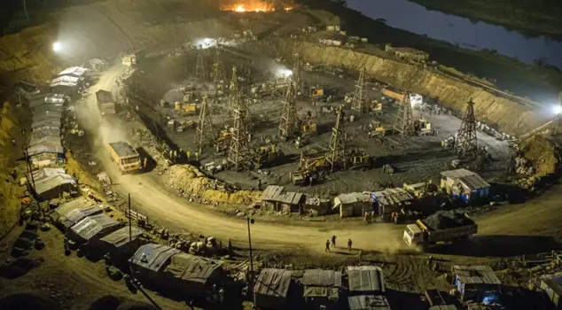 Взрыв на незаконной угольной шахте в Индии: 16 погибших, 8 раненых