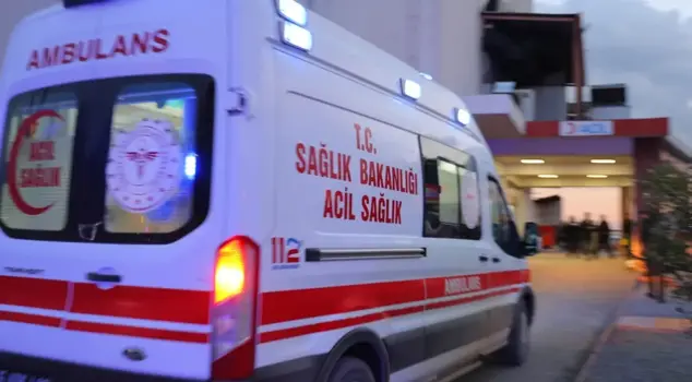 Scary accident in Samsun, a truck hit a police vehicle.