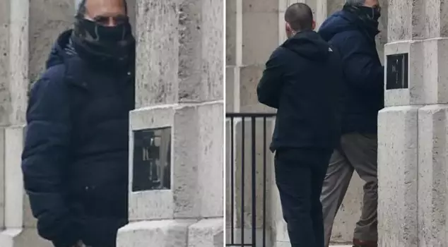 The frame that reveals the severity of the scandal! He hid his face but was caught badly.