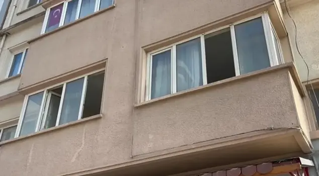 عندما لم يتمكن الجيران من الحصول على أخبار، تم الدخول إلى المنزل! وُجد ميتًا في حالة متعفنة.