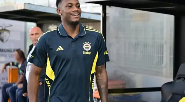 Bombshell claim about Jhon Duran: They are fining him, he is giving away his watch on his wrist.