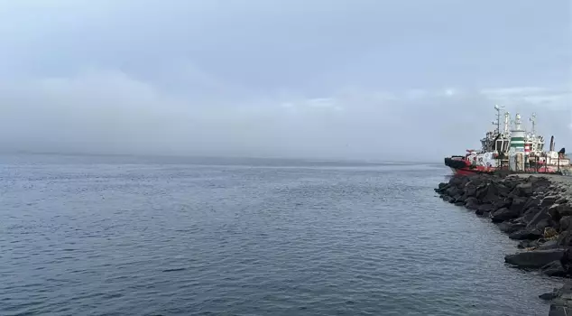 تم إغلاق مضيق جناق قلعة أمام حركة المرور في كلا الاتجاهين بسبب الضباب.