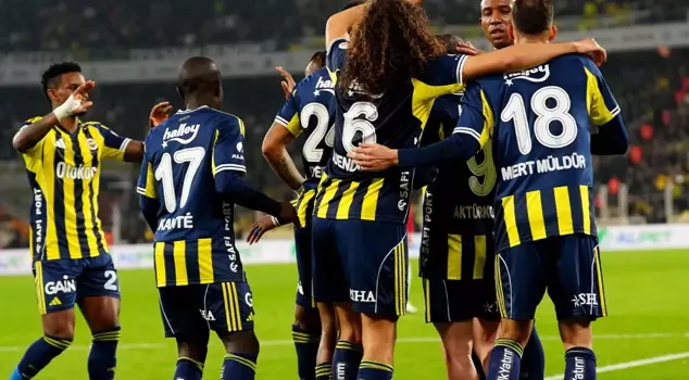 Fenerbahçe maintained its unbeaten title in the 21st week.