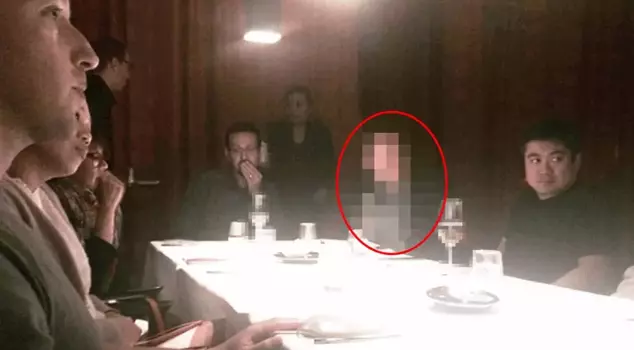 The famous name exposed at the table wrapped itself in a wallet to change the agenda.