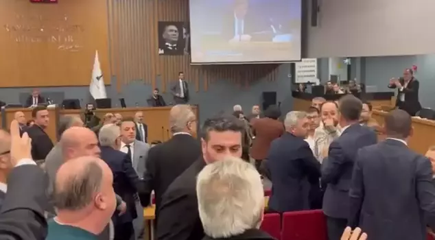 The İzmir Metropolitan Municipality Council also got involved, the session was adjourned.