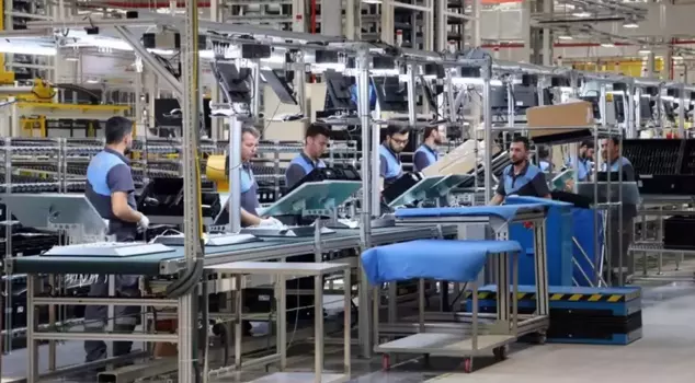 Salaries in this factory are jaw-dropping! The workers celebrated.