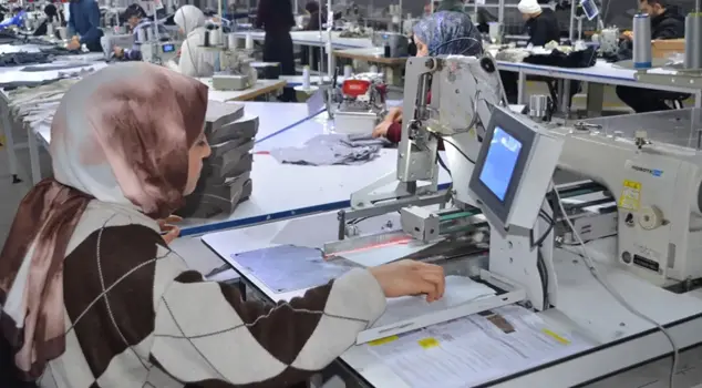 He entered the sector as a worker and established a factory, sending products to 11 countries.