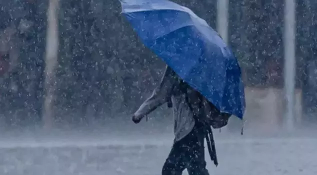 В Муğле учебный процесс приостановлен из-за погодных условий, в Бодруме и Миласе объявлен однодневный выходной.