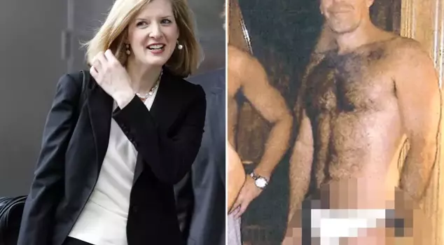 The lawyer of Goldman Sachs, mentioned in the pedophilia case, has resigned.