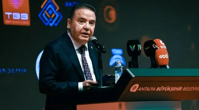 Antalya Metropolitan Municipality Mayor Muhittin Böcek has been hospitalized again.