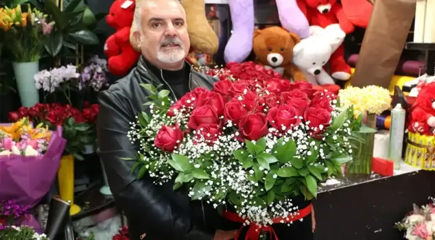 Valentine's Day hustle at florists! A bouquet costs 7,000 TL!