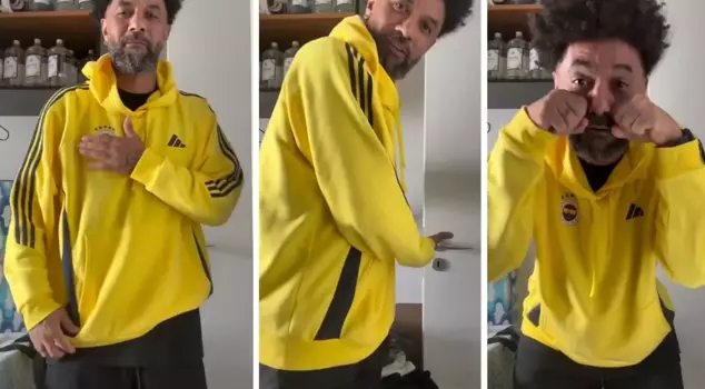 Кристиан Барони сразу после окончания матча схватился за телефон.