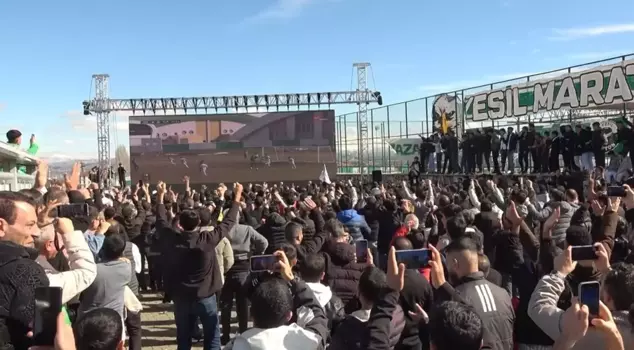 Лидеры с отрывом в 12 очков! На матче без зрителей установили большой экран, они забили целых 7 голов.