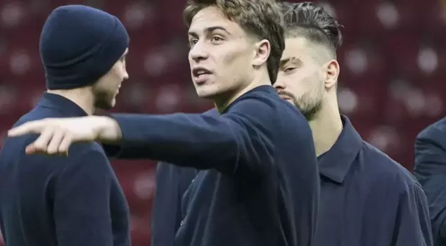 Kenan Yıldız explained the atmosphere to the entire team as soon as he stepped onto the field.