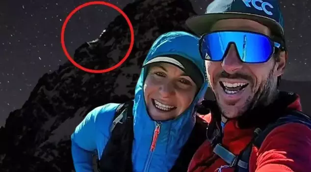 Such betrayal! He abandoned his weary lover to death.