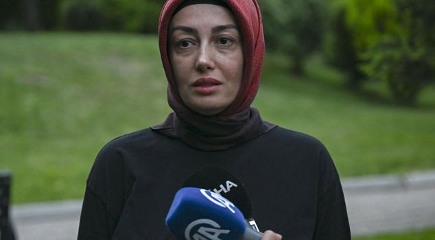 Супруга Синана Атеша, Айше Аташ, начинает заниматься политикой.