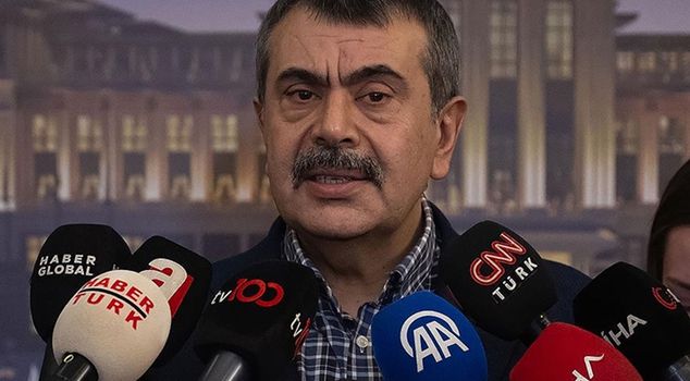 Министр Теккин нажал на кнопку в ответ на оскорбительные высказывания в отношении указа Рамазана.