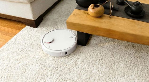 While adjusting the settings of the robot vacuum, it accidentally took control of 7,000 cameras from 24 countries.