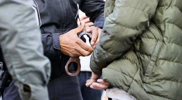 Major operation in 10 cities! 13 people were detained in connection with tons of drugs.