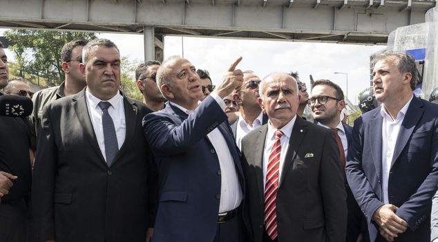 Дело об отмене Конгресса провинции Стамбул CHP отложено.