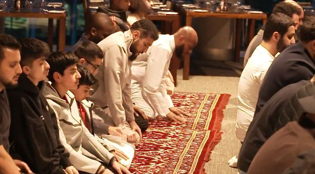 نظم مانشستر يونايتد مائدة إفطار