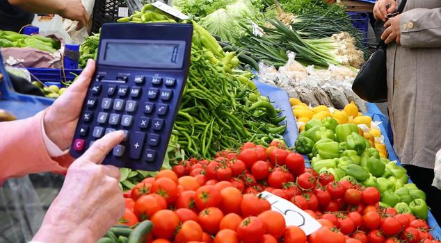 The tradesmen have a call! Here is the formula to reduce food prices.