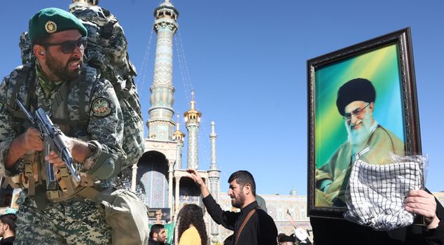 A power struggle erupted after Khamenei! The Revolutionary Guards and clerics are at odds.
