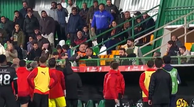 فضيحة العنصرية في مباراة بودروم FK - إغدير FK! تم إخراجه من الملعب على عجل.