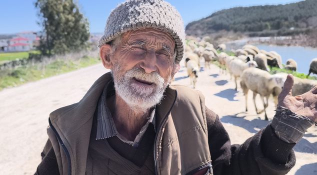 Uncle Ömer, who raises livestock after his surgery, touched hearts with his words.