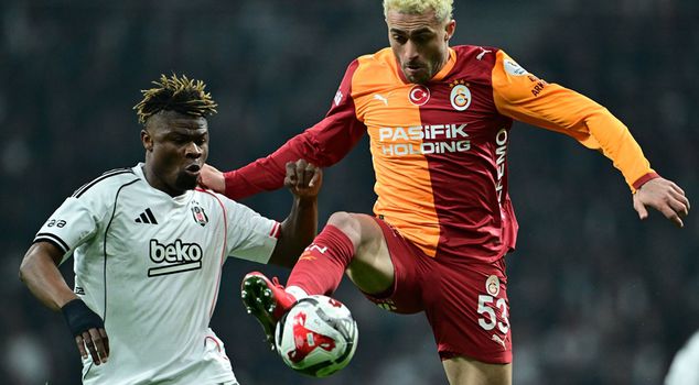 Penalty reaction from Galatasaray during the halftime.