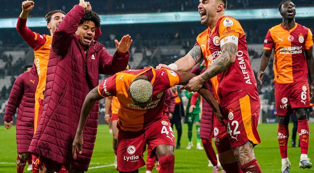 Galatasaray increased the point difference with Fenerbahçe to 7.