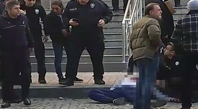 Вот первые слова женщины, убившей своего домогателя после выхода из суда: Я не смогла сдержать свои нервы.