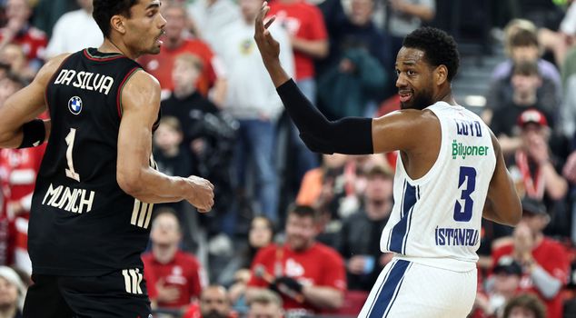أنيول Efes هزم بايرن ميونيخ في اللحظة الأخيرة.