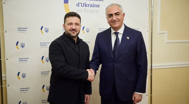 Зеленский встретился с Ризой Пехлеви в Париже.