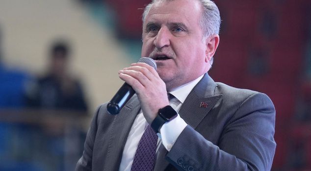 Minister Osman Aşkın Bak also could not remain indifferent to Arda Güler's magnificent goal.