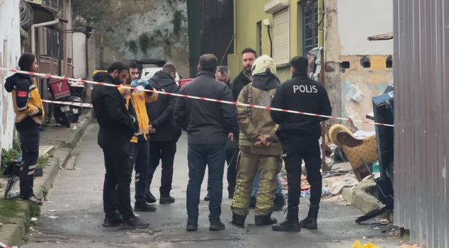 توفي طفل يبلغ من العمر عامين في وسط إسطنبول بعد أن حوصر بين النيران.