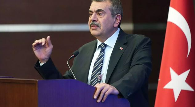 Министр Текін опубликовал сообщение 18 марта; все зациклились на детали Ататюрка.