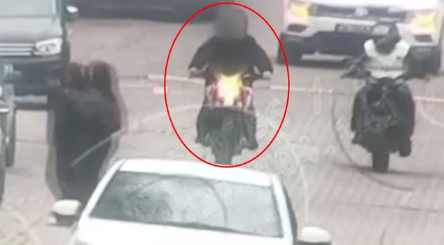 Он больше не прикоснется к этому мотоциклу! Штраф в 390 тысяч лир.